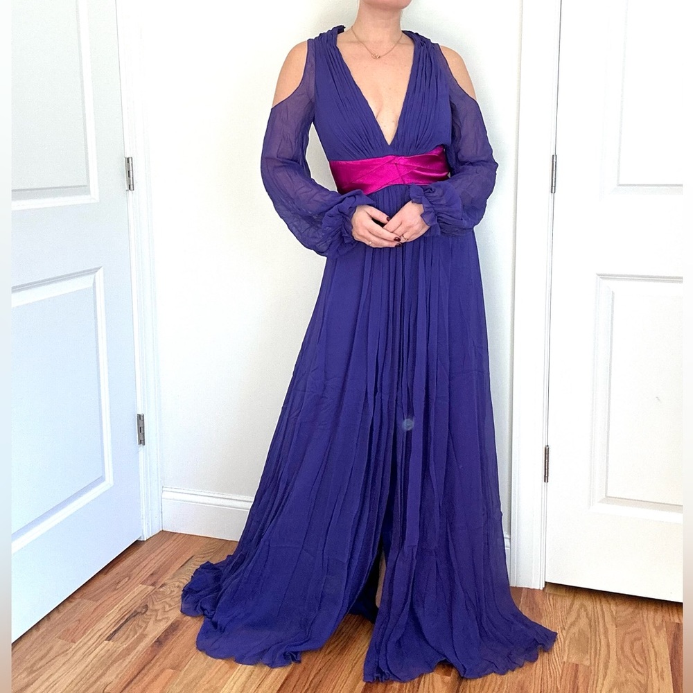 Gorgeous One Of A Kind Silk Evening Gown - Picture 4 of 12